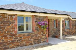 Willow Beautiful 3 bed accessible holiday cottages