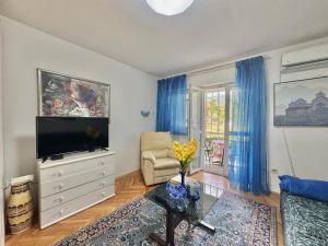 Two Bedroom Apartment near Slovenska Beach