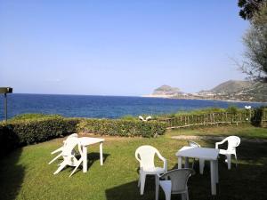 Villa Ciclamino by the sea in Cefalù