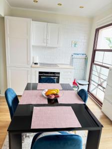 Luxury unique central flat with 2 swimming pools