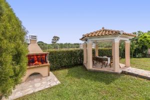 Villa Almyros by Villa Plus