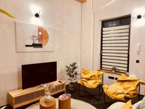 ASTORIA Loft Elite Apartment free parking,WIFI,AC,Elevator
