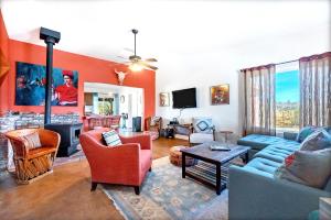 Cozy desert retreat with amazing views only 4 miles to JTNP