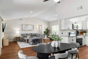 Modern 3 Bedroom, Wesley Chapel!