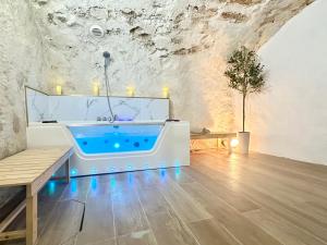 Appartements Cosy & Chill - Secret Suite au coeur de Cotignac : photos des chambres