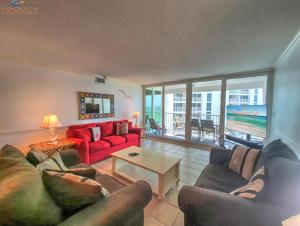 SLT 2052-Beachfront-Close To Everything in Destin!