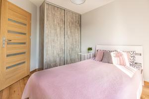 Apartament GB przy PCK 3 z bezpłatnym parkingiem by Gingerbread Apartments