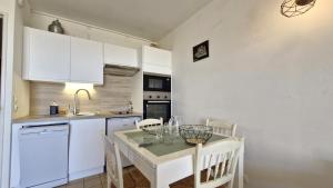 Appartements Saint Georges de Didonne - VUE MER pour ce STUDIO COSY en rez-de-chaussee : photos des chambres