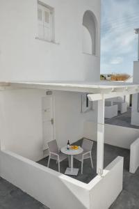Blue Sapphire Perissa Hotel