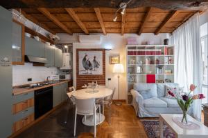 Italian Experience-Dafne Suite