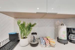 New! Modern Comfort 5 min from Downtown & Deep Ellum