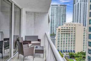 Peaceful Brickell 1BR Water and City Outlook