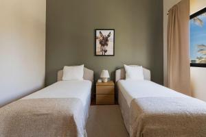 Lux 3bd Casa Anuiti, on golf, near beach, pool