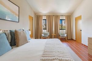 Lux 3bd Casa Anuiti, on golf, near beach, pool