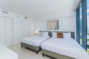 Exclusive, Amazing, Bright and Spacious at Brickell