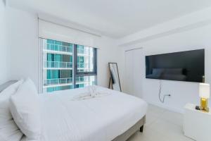 Exclusive, Amazing, Bright and Spacious at Brickell