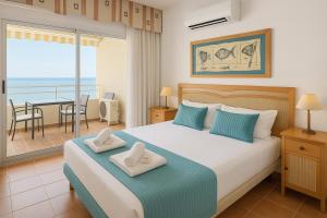 EL ESTUDIO DE LA PLAYA BENALBEACH Vistas al Mar