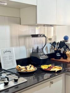 Stylish condo in Santa Ana - Balcony and views