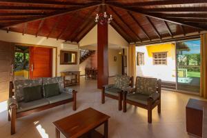 Casa com 4 Quartos & Jacuzzi em Búzios | CBC 16