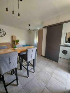 Appartements Studio rental between scrubland and sea : photos des chambres