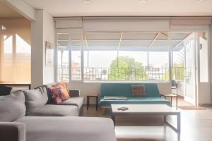 501 · Bright, stylish Terrace Apt 5 min to T zone Andino