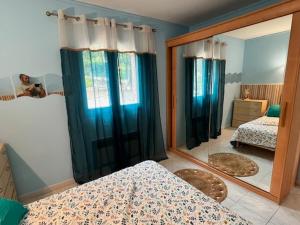 Villas villa vue mer avec piscine et jardin arbore : photos des chambres