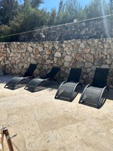 Appartements Jolie maison avec vue sur piscine : photos des chambres