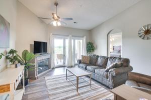 Indoor Pool Access Family Condo 1 Mi to 76 Strip!