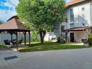 Apartman kod dide i bake