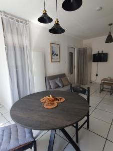 Beau studio rénové en centre-ville de Sète