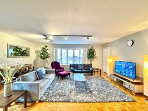 Spacious and Convinient near NYC Parking Available