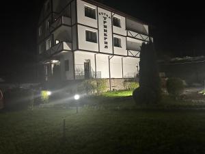 TRIIBRIA Guest house