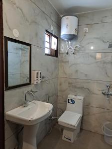 Castle INN Moutain Escape-3BHK Fully Loaded