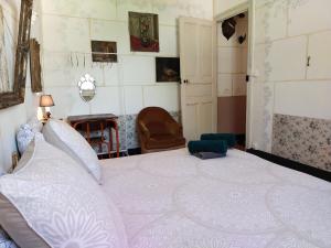 Appartements Le Jardin Yuccas - Cosy cottage in the Loir& Loire Valleys : Appartement - Vue sur Jardin