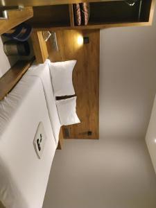 New Wind Flower Residency