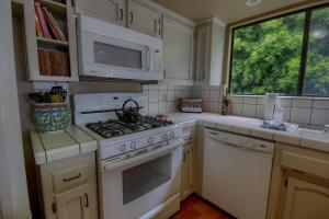 Sounds of the Surf - 4hvězdičkové hotely ve městě Cambria