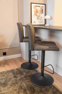 Amber Corner I Brand New Flat Top Location