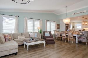 Seaside Seagull by Bryant Real Estate