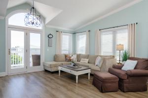 Seaside Seagull by Bryant Real Estate