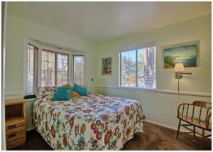 Poppy Cottage in the Pines