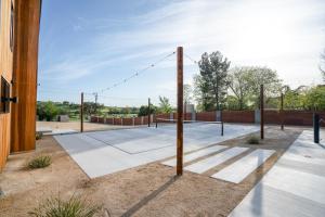 Cedar House - Pickleball, Saltwater Pool, Sauna