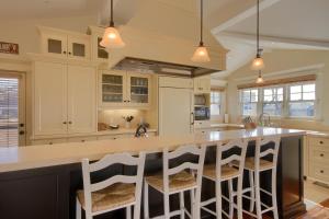 Pura Vida-Spring Special 31 thru 521