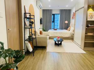 Elegant Apartment 1BR - Soft Queen Bed & Zen Garden, SA5 Vinhomes Smart, Ha Noi - Mochie Homestay
