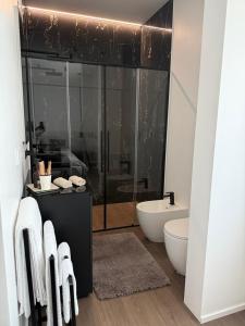 White House Villa con posti auto Milano