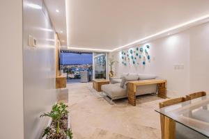 Vista Coral #361, Marina Views, Golf and Pool