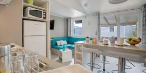 Campings Camping 5 etoiles - Parc aquatique - eeiaid : photos des chambres