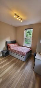 Sands House - luxury modern studios with secure parking in Epsom, Surrey