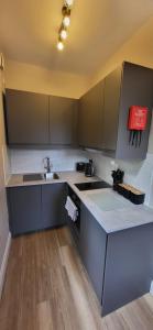 Sands House - luxury modern studios with secure parking in Epsom, Surrey