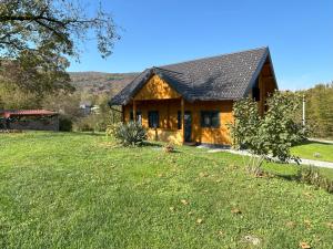 Wooden Villa Old Oak Plitvice Lakes