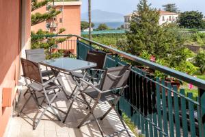 Crystal & Esmeralda Apartment Suites Sorrento
